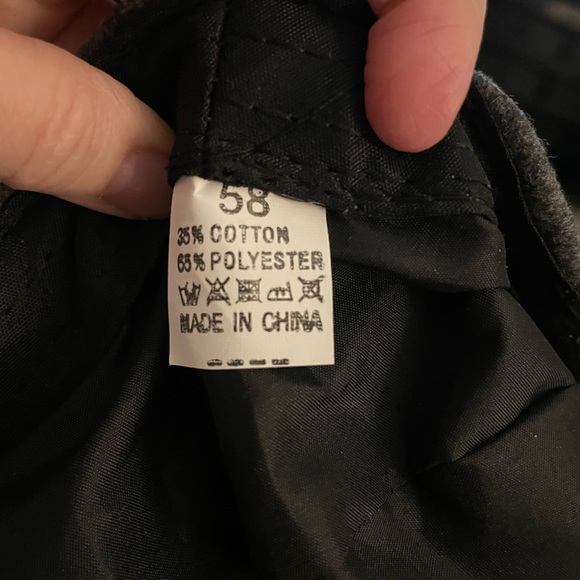 Women's Grey Beret Hat, Comfortable And Lightweight. NWOT - Picture 3 of 6